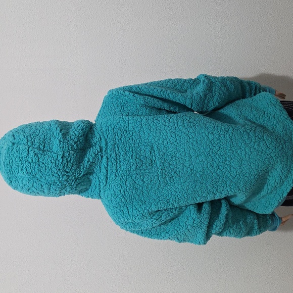 Oregon Coast Teal Big Fluffy - Picture 2 of 7